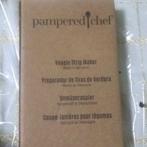 Pampered chef new in box veggie strip maker